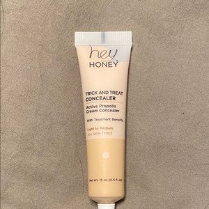 Hey honey trick or treat concealer